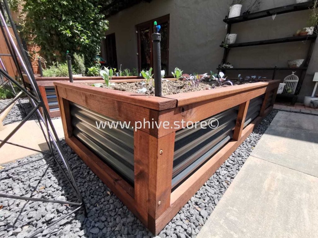 backyard Landscaping ideas with raised garden beds